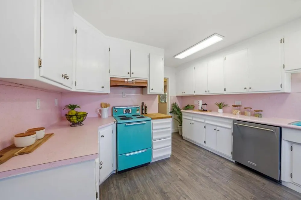 22389 Moyers Street Castro Valley, CA 94546