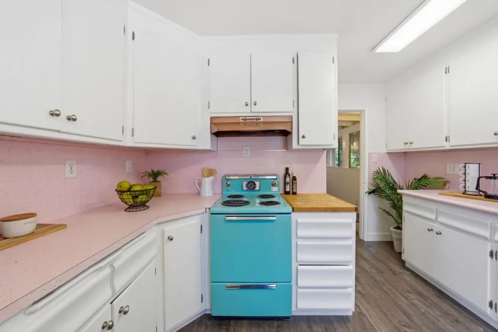 22389 Moyers Street Castro Valley, CA 94546