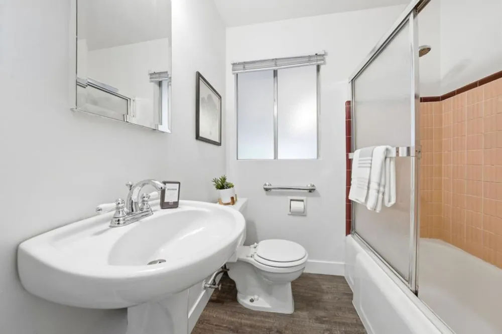 22389 Moyers Street Castro Valley, CA 94546