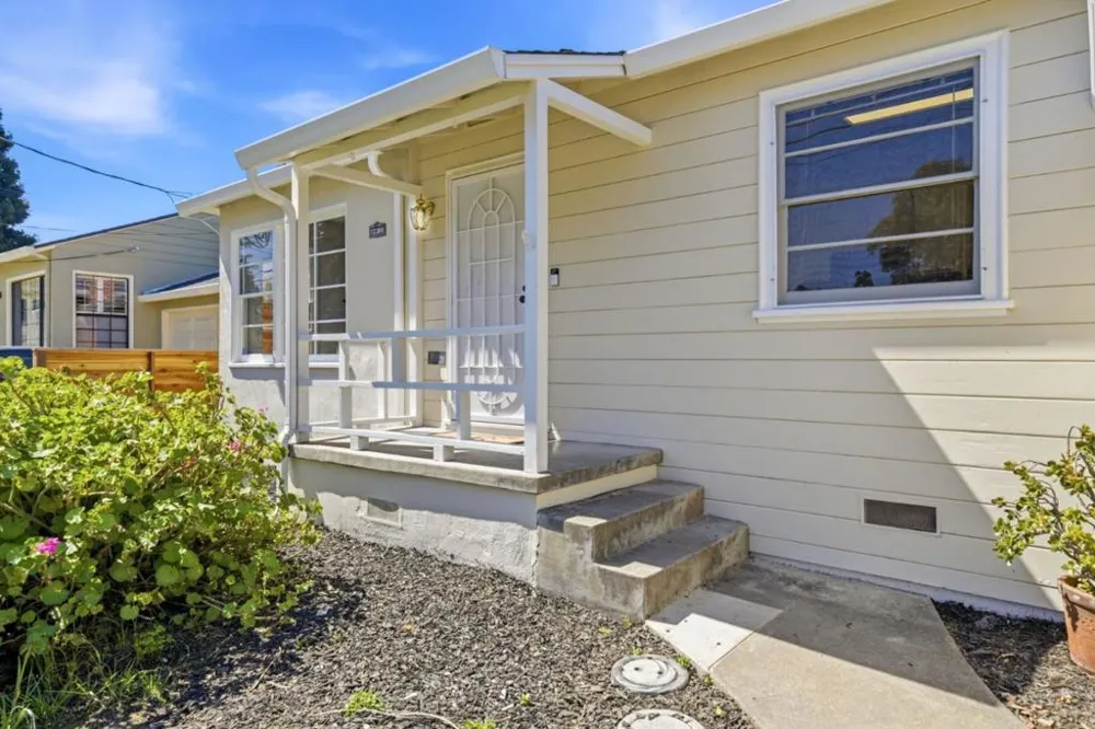 22389 Moyers Street Castro Valley, CA 94546