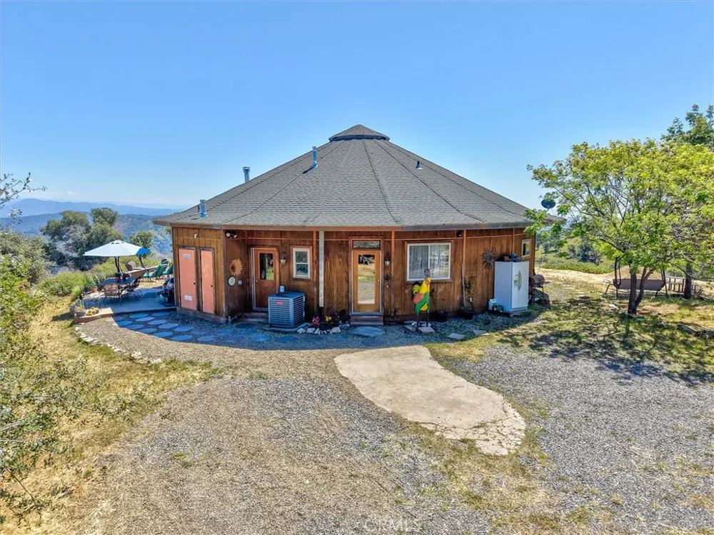 3754 Guadalupe Fire Catheys Valley, CA 95306
