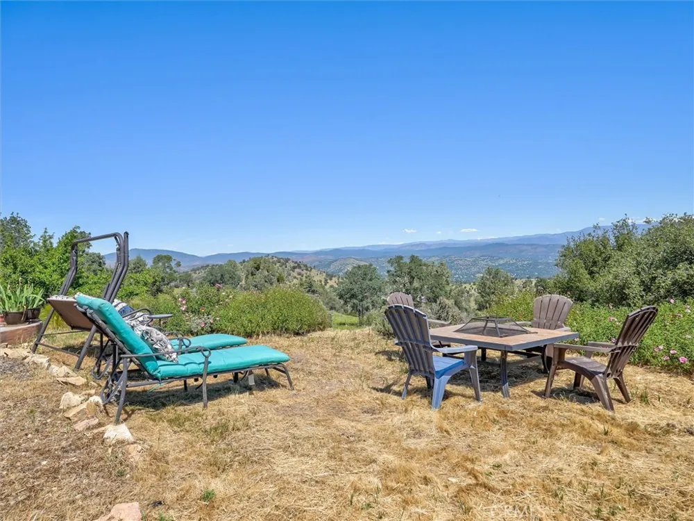 3754 Guadalupe Fire Catheys Valley, CA 95306