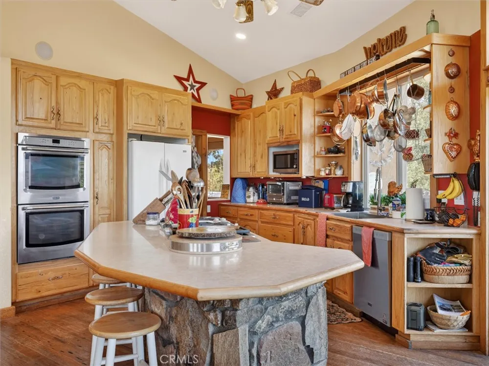 3754 Guadalupe Fire Catheys Valley, CA 95306