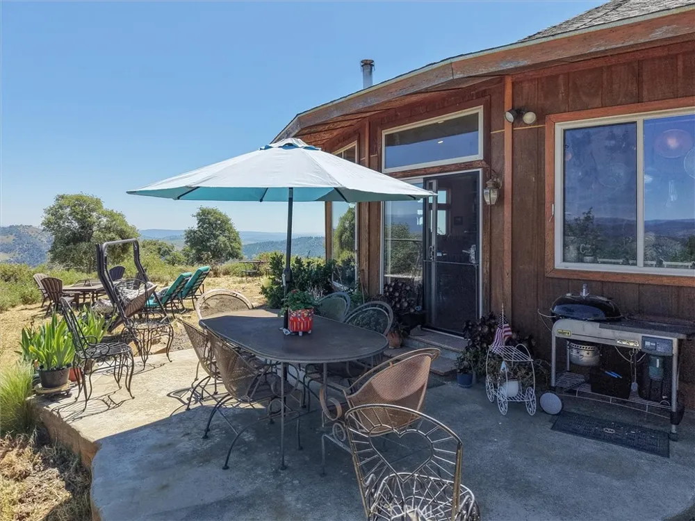 3754 Guadalupe Fire Catheys Valley, CA 95306