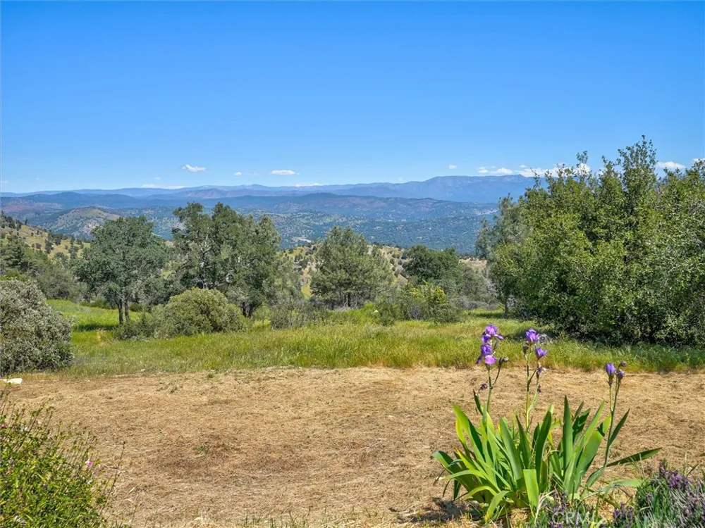 3754 Guadalupe Fire Catheys Valley, CA 95306