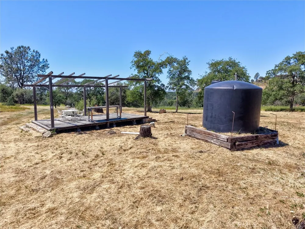 3754 Guadalupe Fire Catheys Valley, CA 95306