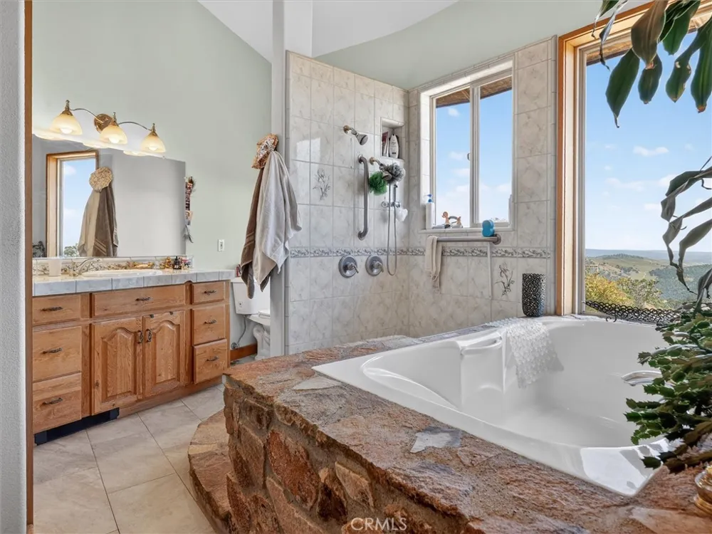3754 Guadalupe Fire Catheys Valley, CA 95306