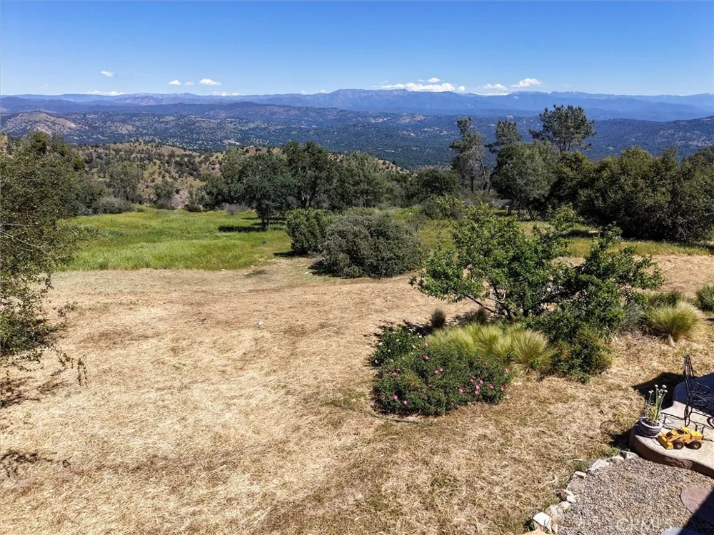 3754 Guadalupe Fire Catheys Valley, CA 95306
