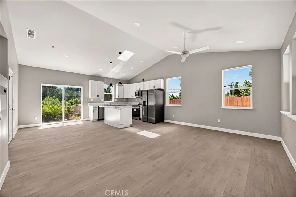14205 Norwich Magalia, CA 95954