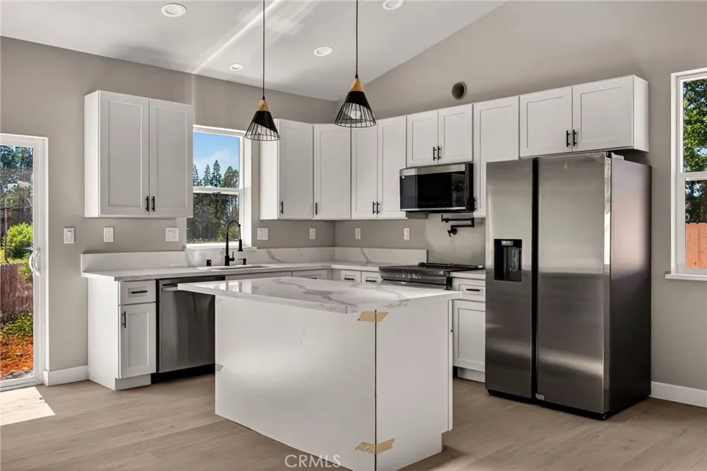 14205 Norwich Magalia, CA 95954