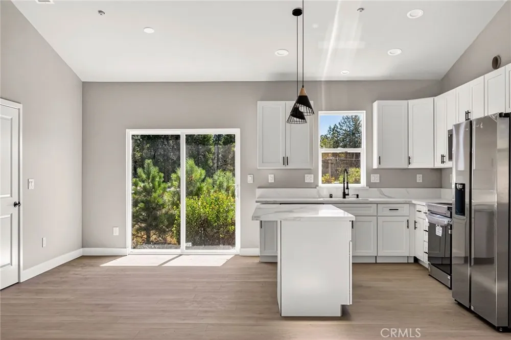 14205 Norwich Magalia, CA 95954