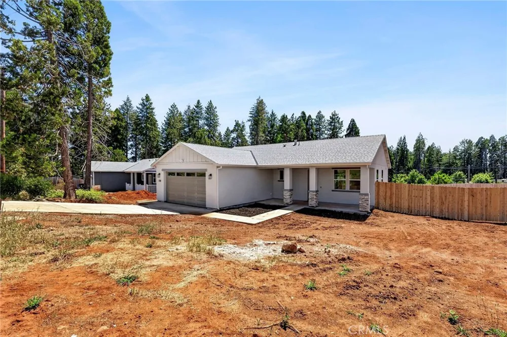 14205 Norwich Magalia, CA 95954