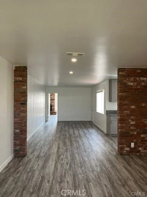 9025 Gullo Arleta, CA 91331