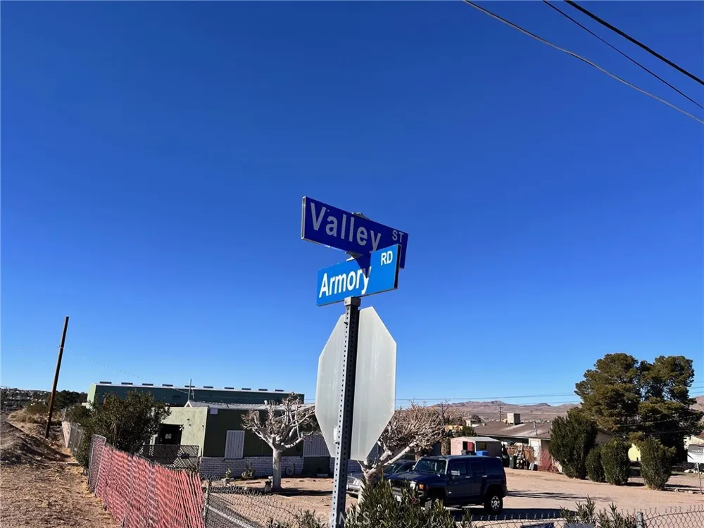 42424137 Armory Road Barstow, CA 92311