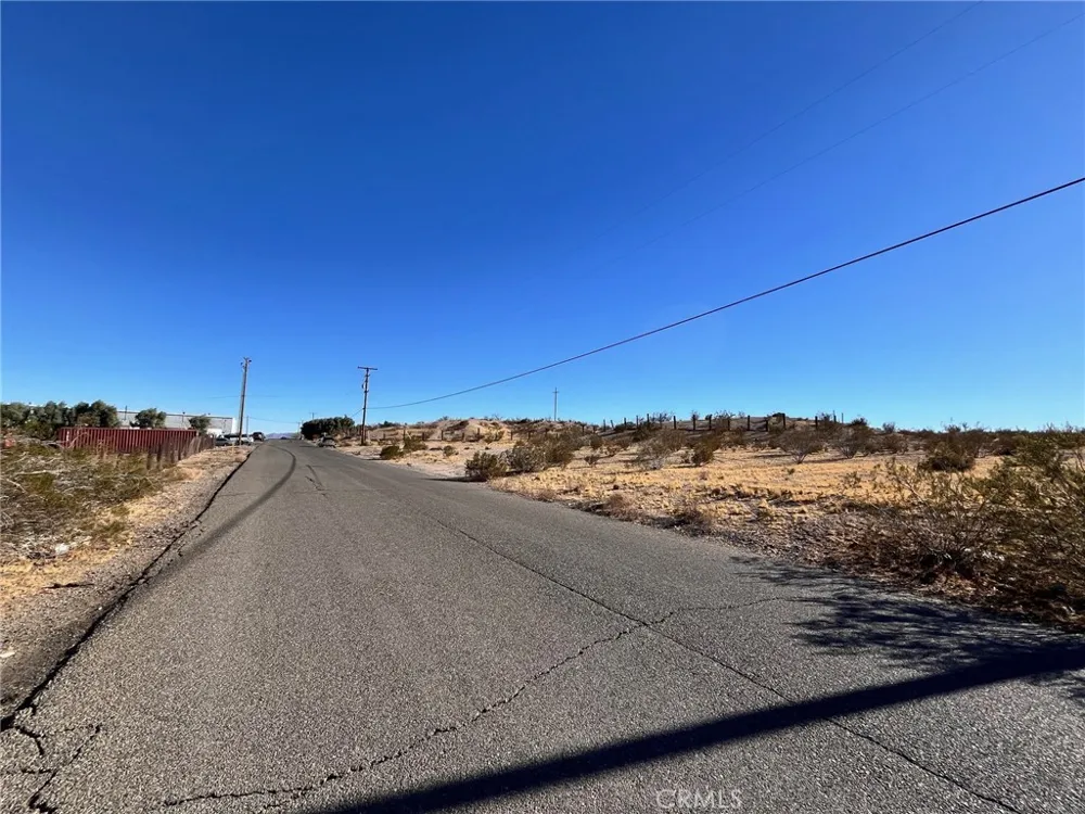 42424137 Armory Road Barstow, CA 92311