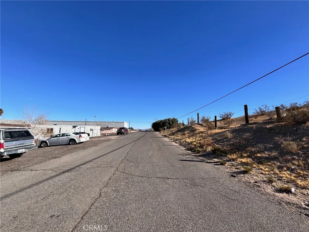 42424137 Armory Road Barstow, CA 92311