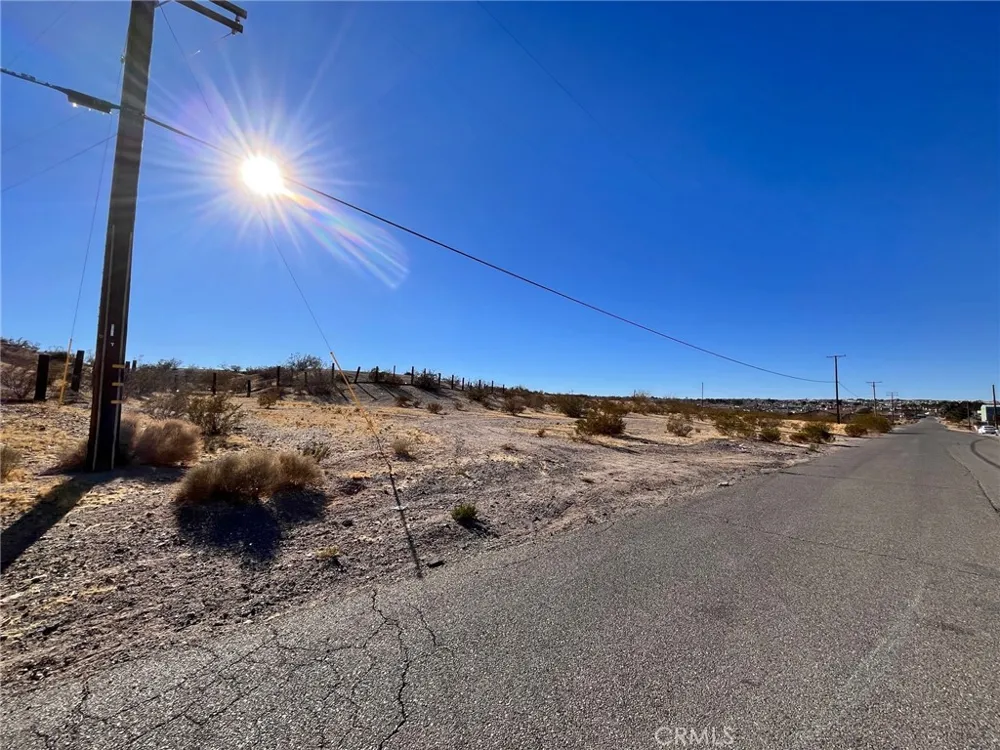 42424137 Armory Road Barstow, CA 92311