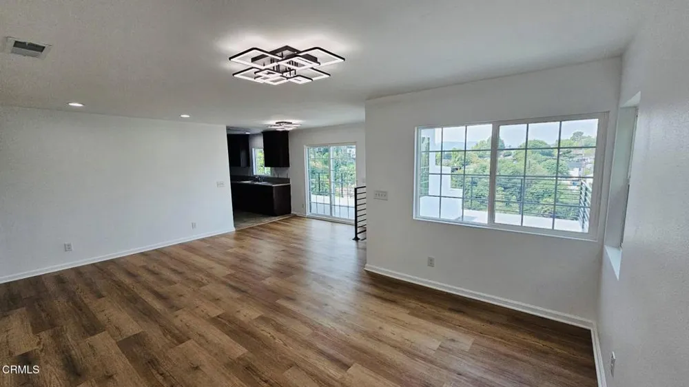 1114 Oban Drive Los Angeles, CA 90065