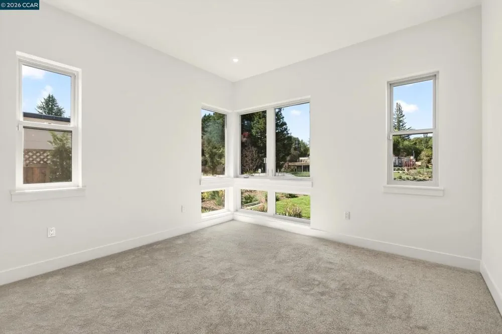 1080 Borrette Ct Napa, CA 94558