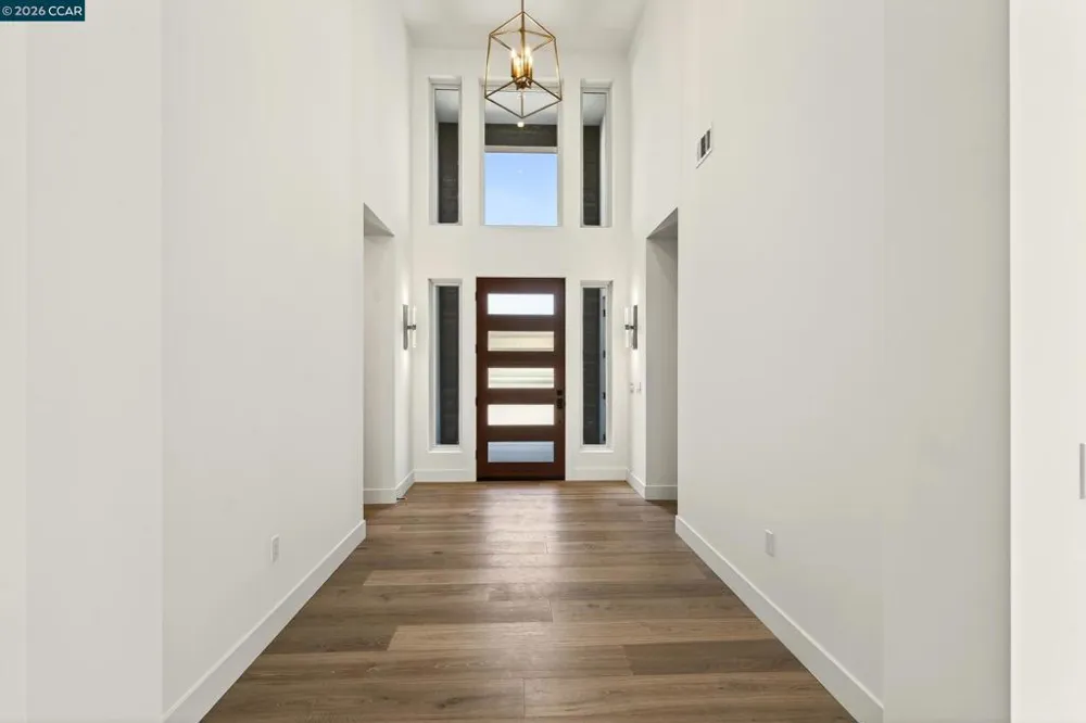 1080 Borrette Ct Napa, CA 94558