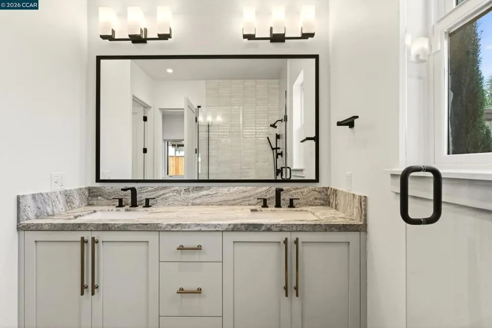 1080 Borrette Ct Napa, CA 94558