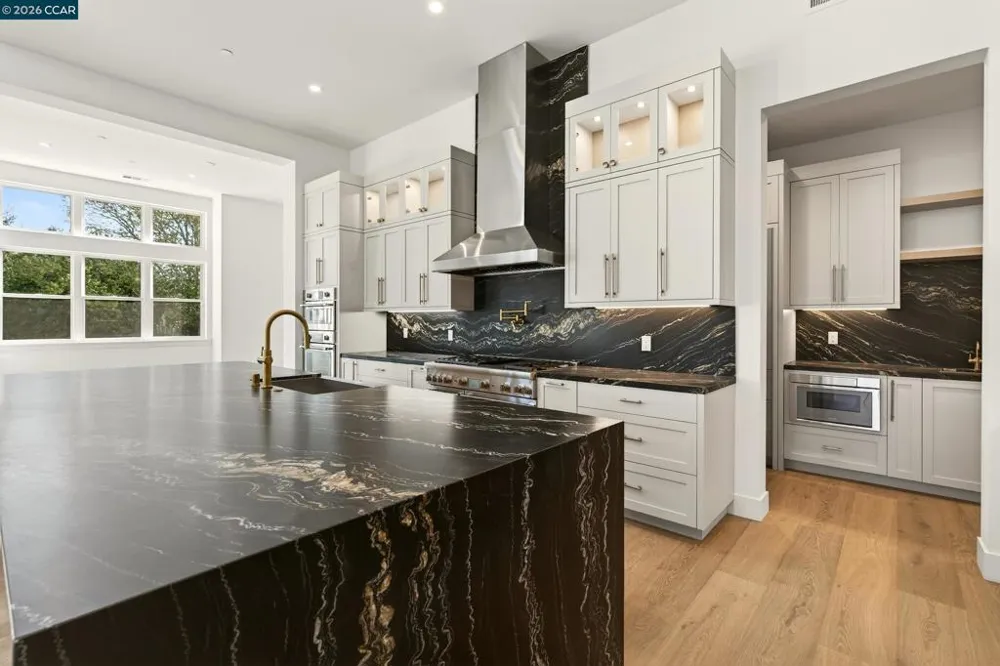 1080 Borrette Ct Napa, CA 94558