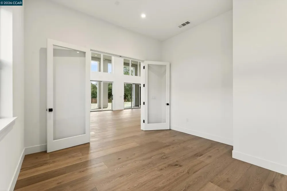 1080 Borrette Ct Napa, CA 94558