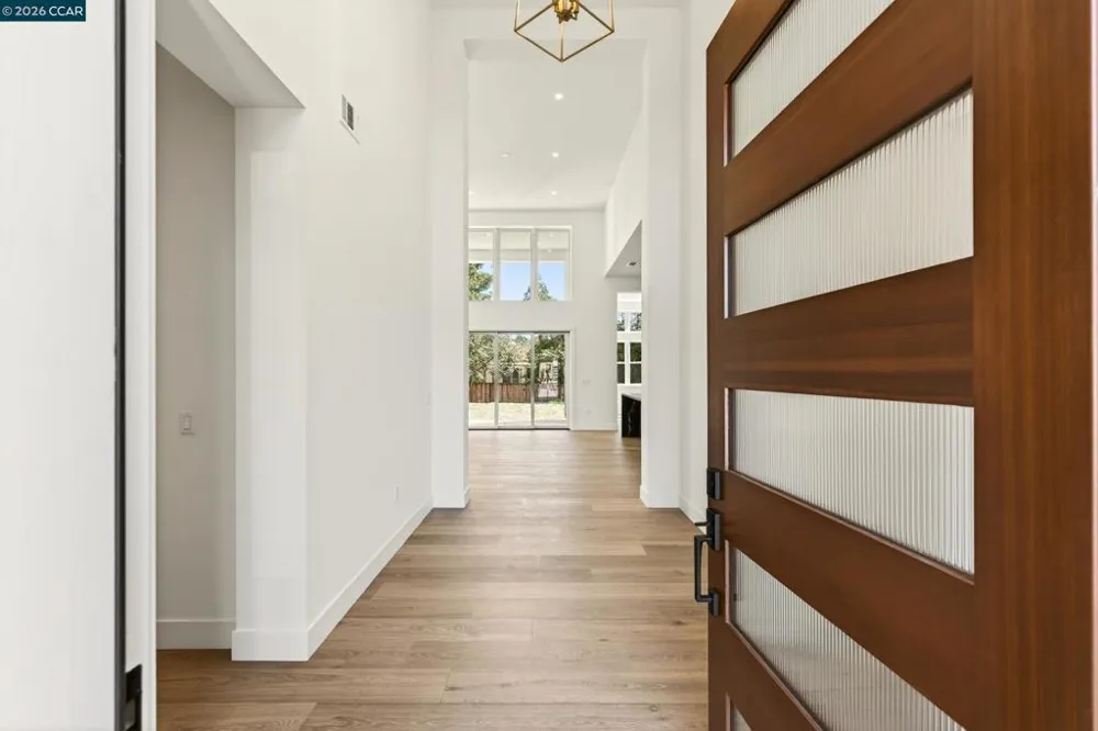1080 Borrette Ct Napa, CA 94558