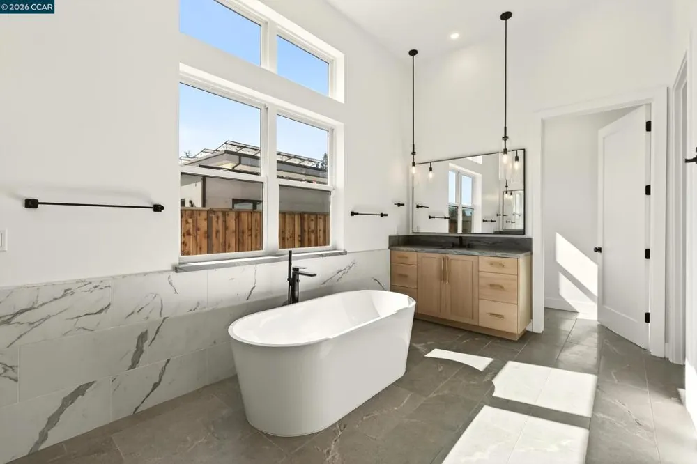 1080 Borrette Ct Napa, CA 94558