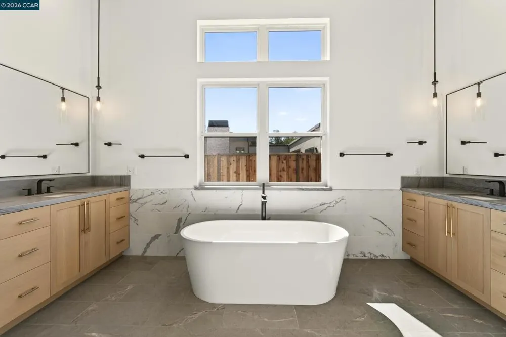 1080 Borrette Ct Napa, CA 94558