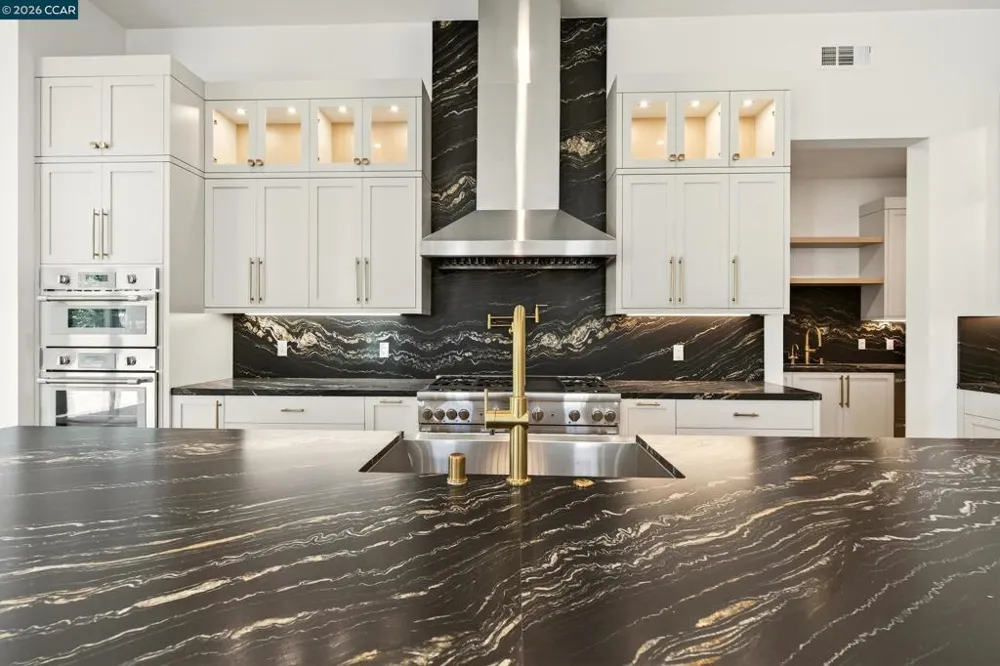 1080 Borrette Ct Napa, CA 94558