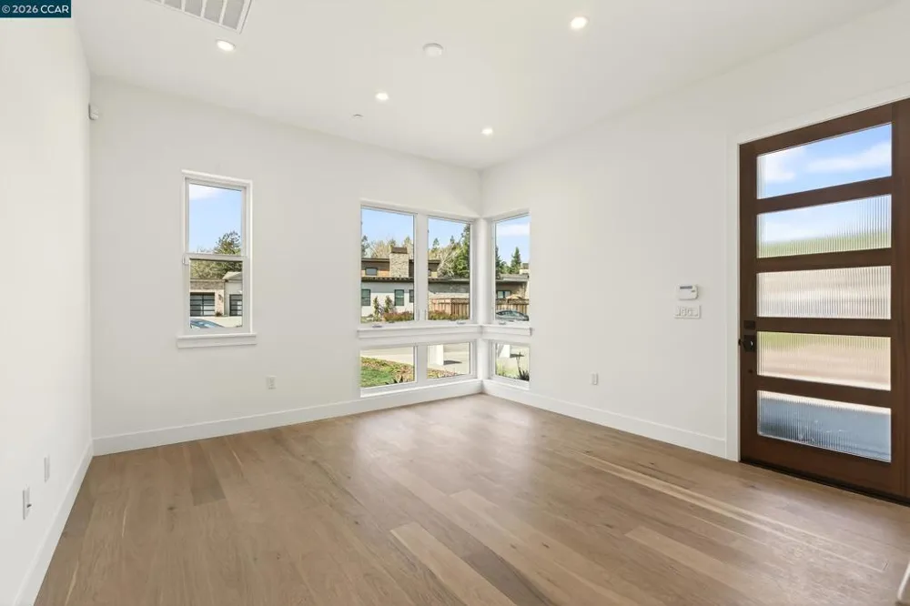 1080 Borrette Ct Napa, CA 94558