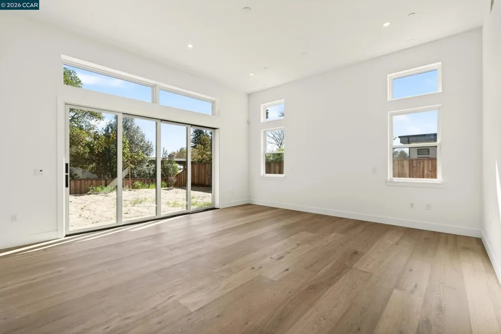 1080 Borrette Ct Napa, CA 94558