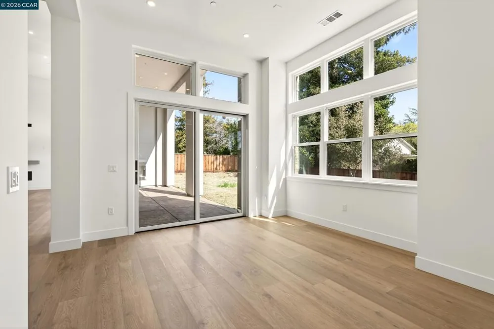 1080 Borrette Ct Napa, CA 94558