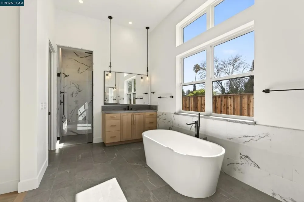1080 Borrette Ct Napa, CA 94558