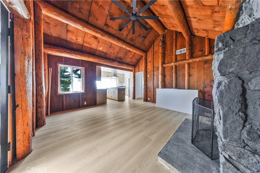 28503 Rim Of The World Lake Arrowhead, CA 92385