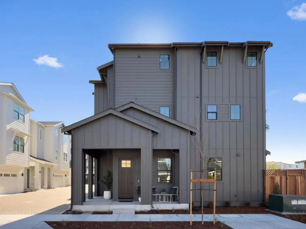 44 Sunnyside Avenue Campbell, CA 95008