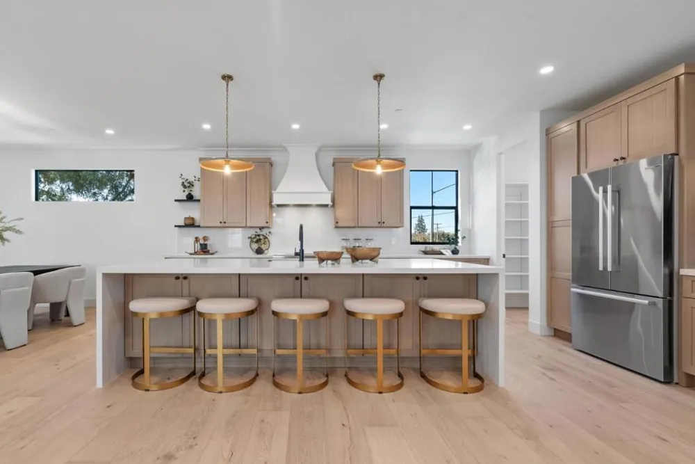 44 Sunnyside Avenue Campbell, CA 95008