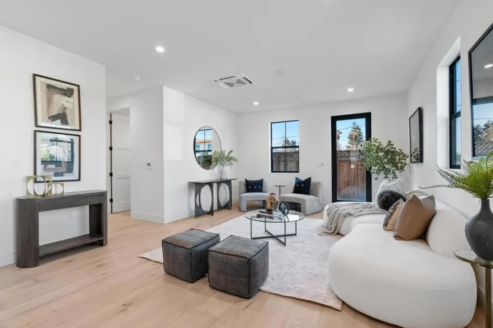 44 Sunnyside Avenue Campbell, CA 95008