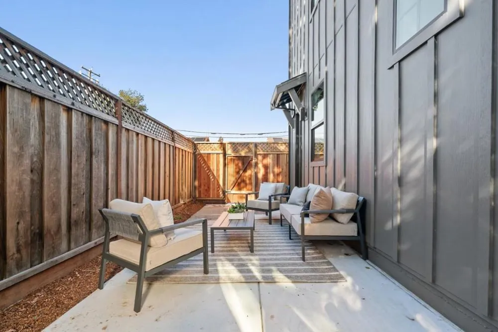 44 Sunnyside Avenue Campbell, CA 95008