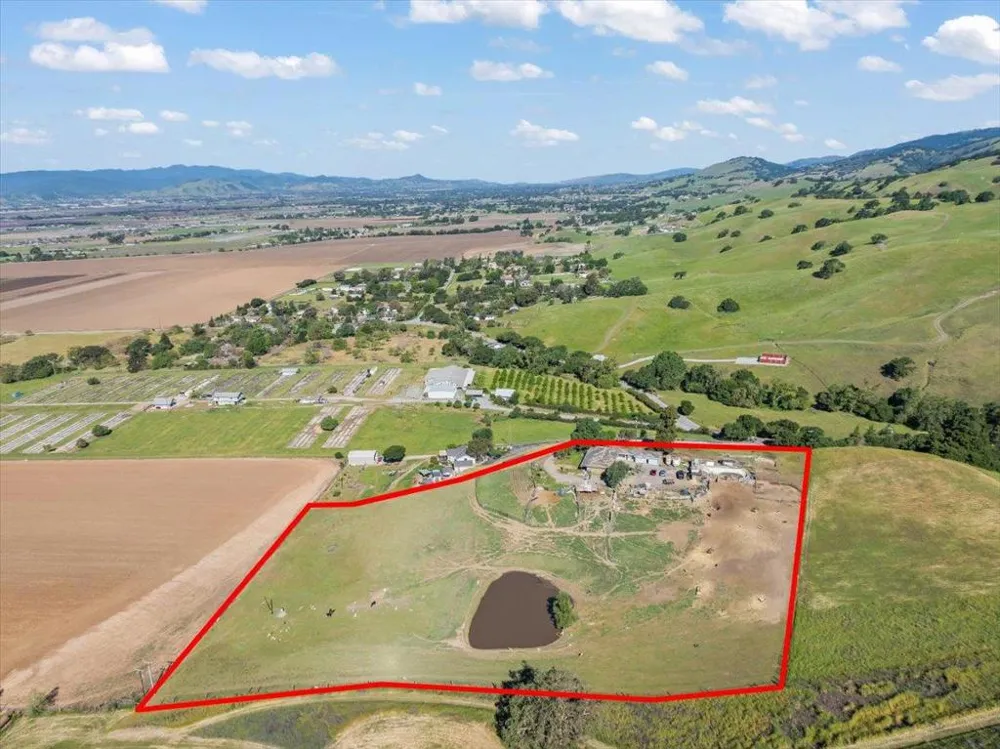 4180 Canada Road Gilroy, CA 95020