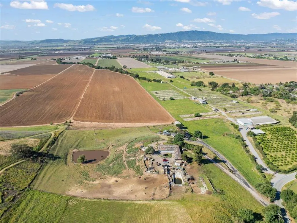4180 Canada Road Gilroy, CA 95020