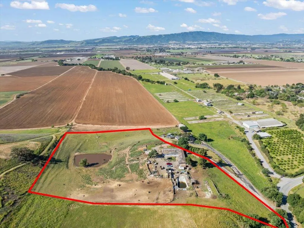 4180 Canada Road Gilroy, CA 95020