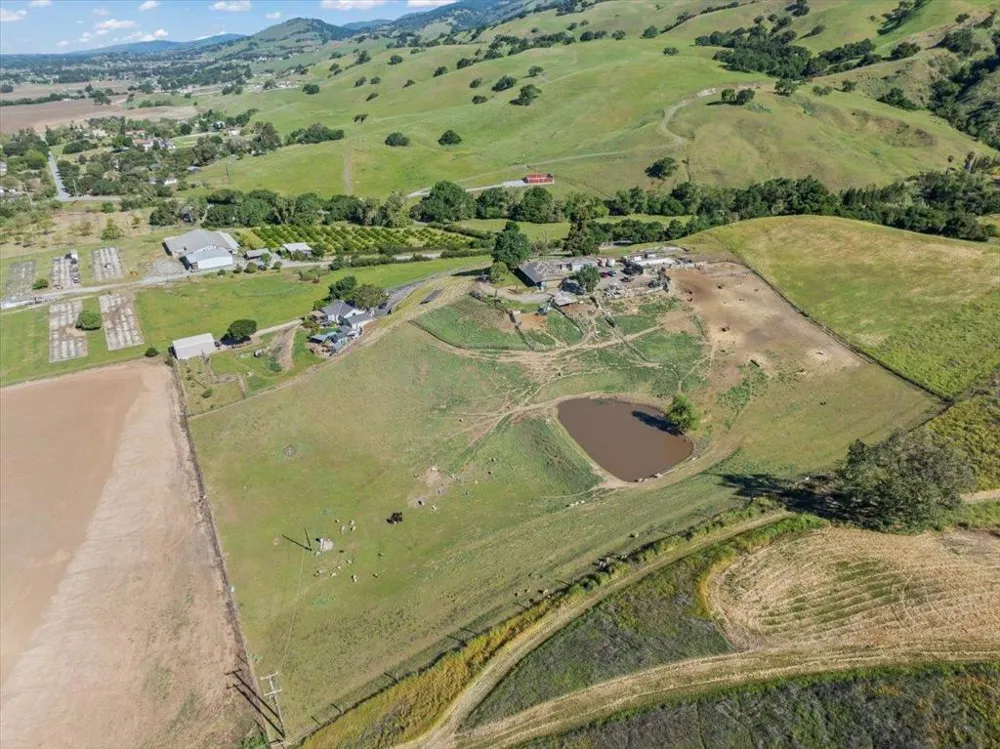 4180 Canada Road Gilroy, CA 95020