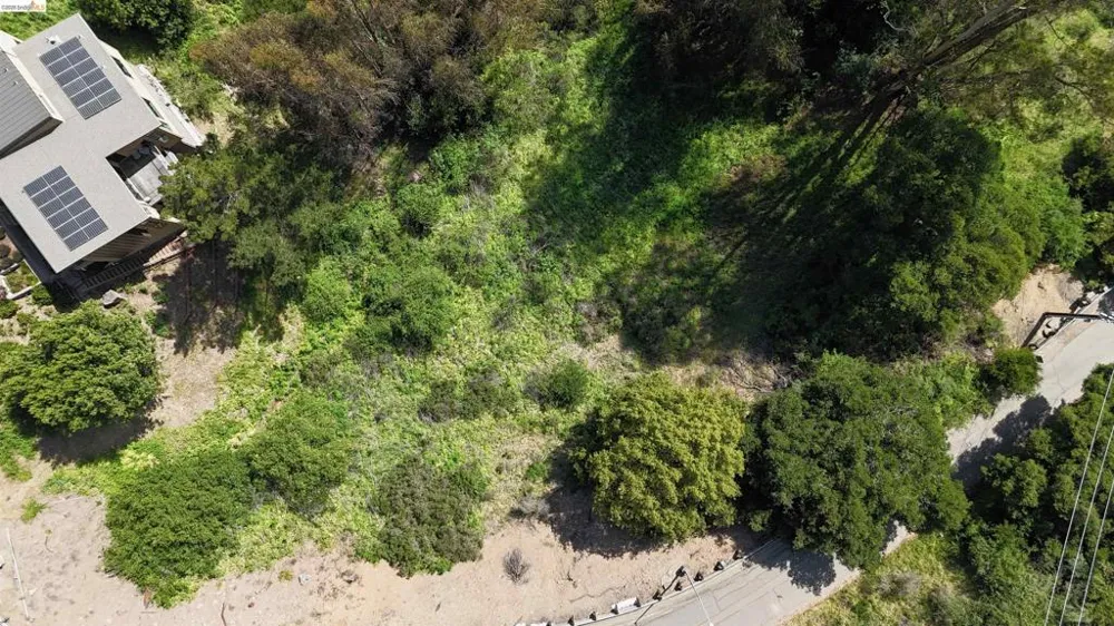 2551 Tunnel Rd Oakland, CA 94611