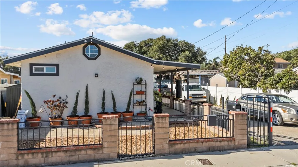318 Sycamore Street Santa Paula, CA 93060