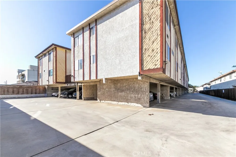 15214 S Raymond Avenue #111 Gardena, CA 90247
