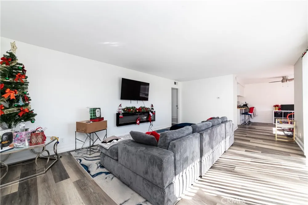 15214 S Raymond Avenue #111 Gardena, CA 90247