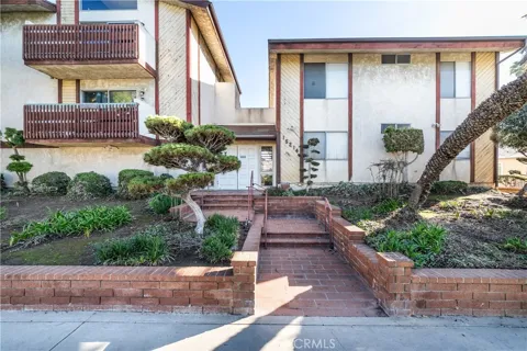 15214 S Raymond Avenue #111