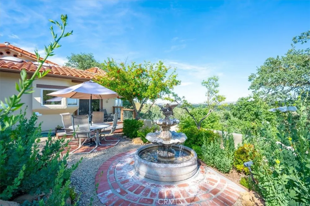 10662 Santa Ana Road Atascadero, CA 93422